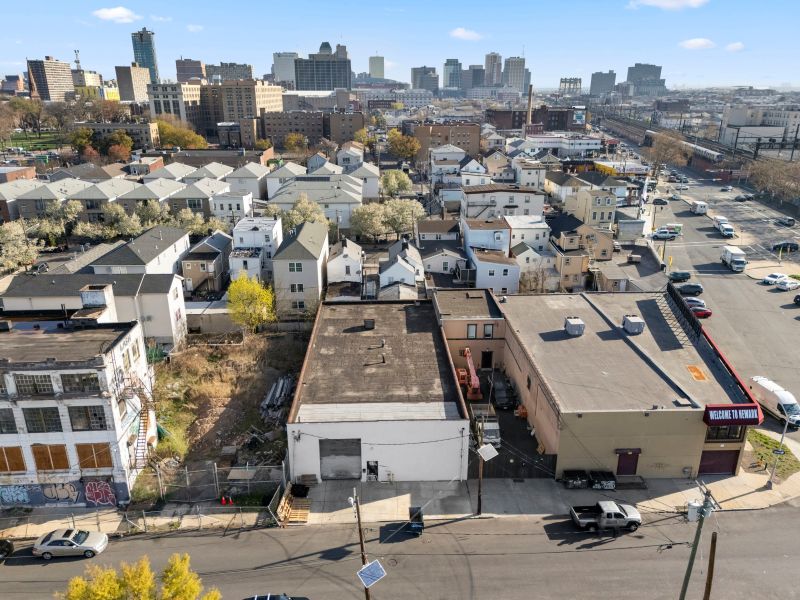 Investor buys 6,300 sq. ft. Newark warehouse in all-cash deal, QCRE says