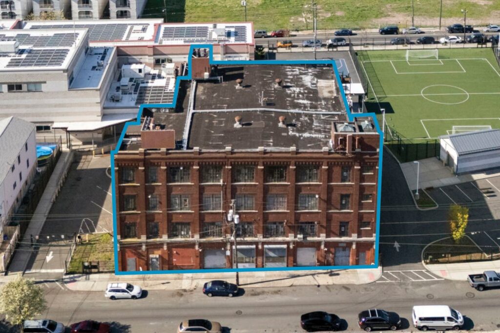 115-121 E. Kinney Street